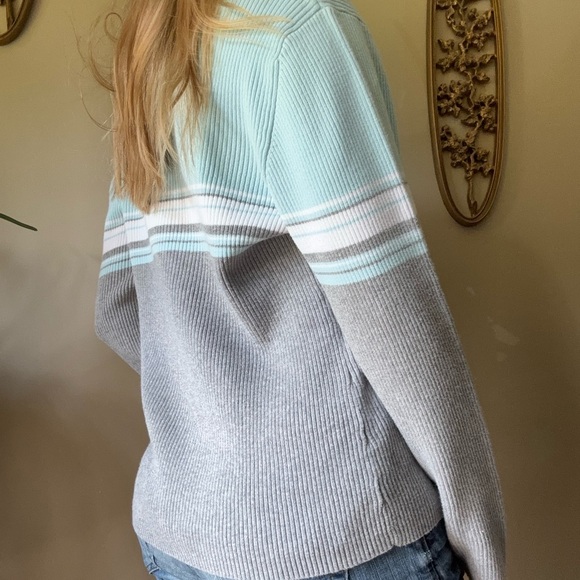 Fashion Bug V-Neck Sweater - Picture 8 of 8